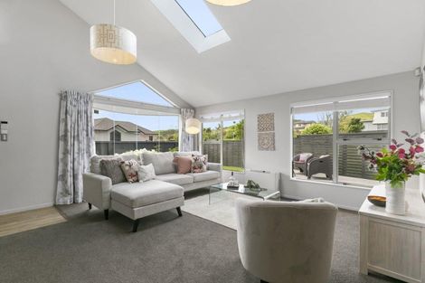 Photo of property in 74 Kentwood Drive, Woodridge, Wellington, 6037