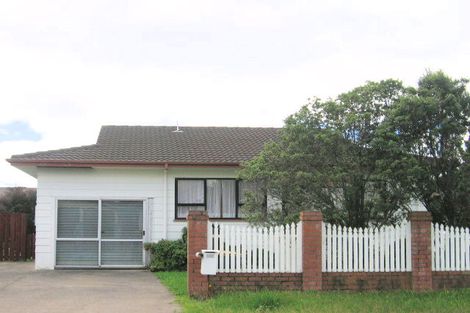 Photo of property in 2/1 Silverstone Place, Henderson, Auckland, 0612