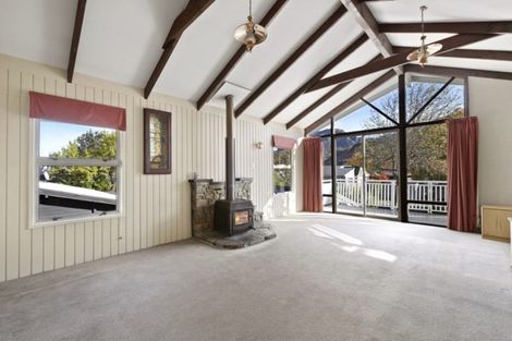 Photo of property in 2 Fox's Terrace, Arrowtown, 9302