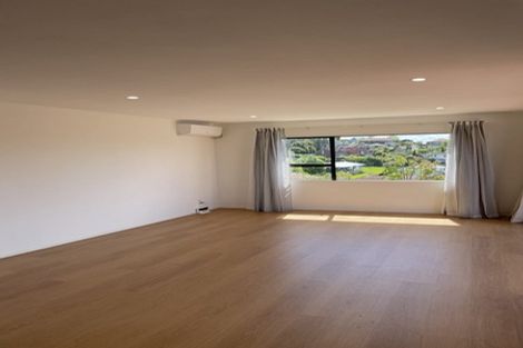 Photo of property in 2/13 Naviti Place, Browns Bay, Auckland, 0630