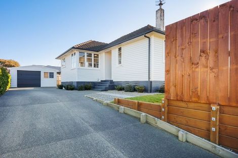 Photo of property in 2 Avon Terrace, Roslyn, Palmerston North, 4414