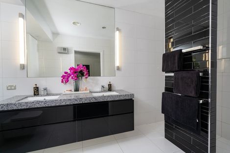 Photo of property in 344 Gillespie Place, Acacia Bay, Taupo, 3385