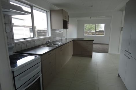 Photo of property in 69 Marendellas Drive, Bucklands Beach, Auckland, 2014