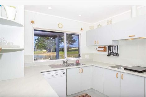Photo of property in 11 Lakeside Villas, Whitby, Porirua, 5024