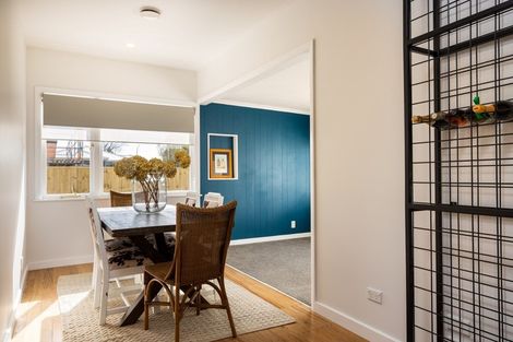 Photo of property in 5 Toutouwai Lane, Inglewood, 4330