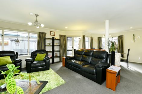 Photo of property in 28 Coleridge Place, Stoke, Nelson, 7011