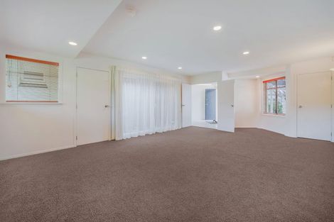 Photo of property in 9 Laingholm Drive, Laingholm, Auckland, 0604