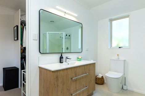 Photo of property in 8 Whitby Close, Waikawa, Picton, 7220