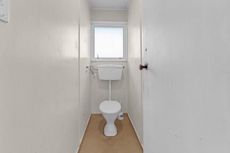 Photo of property in 76 Cambridge Terrace, Papatoetoe, Auckland, 2025