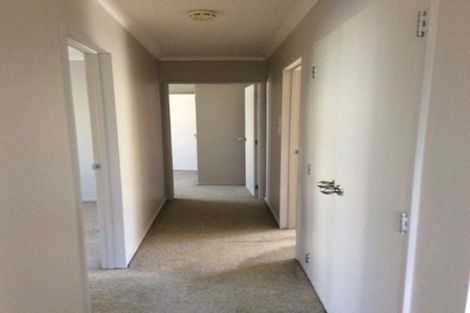 Photo of property in 2 Baltic Place, Goodwood Heights, Auckland, 2105