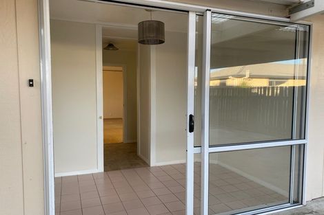 Photo of property in 2a Garrison Street, Carterton, 5713