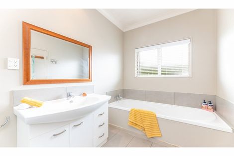 Photo of property in 35 Gresford Street, Edgeware, Christchurch, 8013