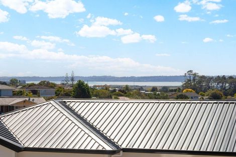 Photo of property in 4237 Great North Road, Glendene, Auckland, 0602