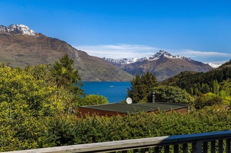 Photo of property in 5 Williams Street, Sunshine Bay, Queenstown, 9300