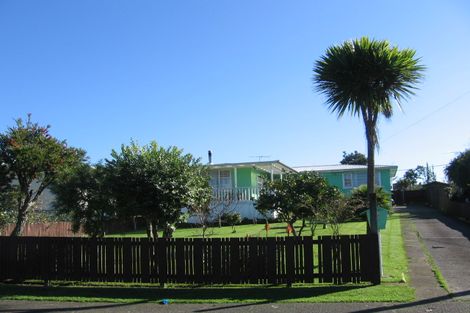 Photo of property in 20 Roberts Road, Te Atatu South, Auckland, 0610