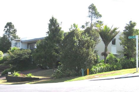 Photo of property in 2/86 Seaview Road, Castor Bay, Auckland, 0620