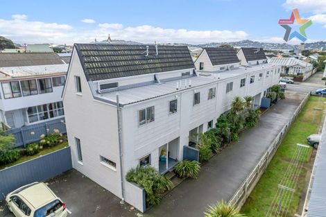Photo of property in 4/74 Freyberg Street, Lyall Bay, Wellington, 6022