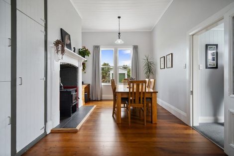 Photo of property in 37 Grey Street, Marton, 4710