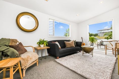 Photo of property in 10 Double Bay Place, Army Bay, Whangaparaoa, 0930