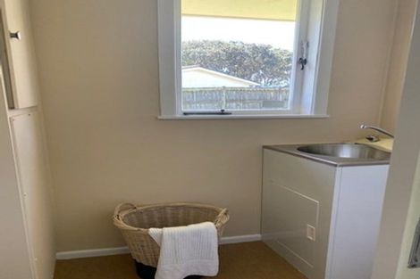 Photo of property in 2/111 Bond Crescent, Forrest Hill, Auckland, 0620