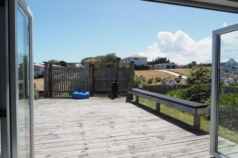 Photo of property in 10 Aranui Avenue, Waitarere Beach, Levin, 5510