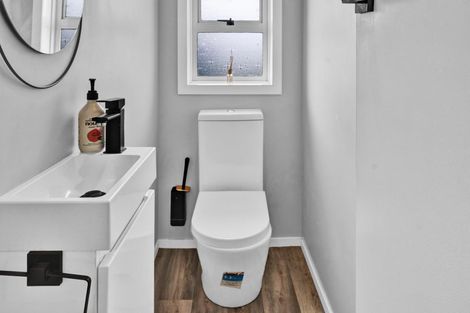 Photo of property in 135 Turuturu Road, Hawera, 4674