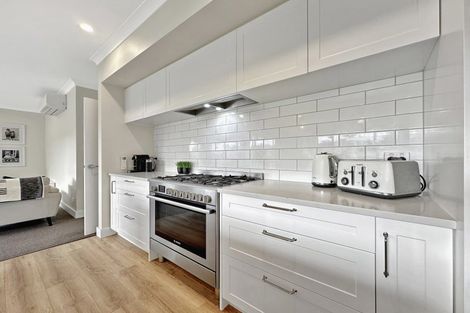 Photo of property in 7 Lochinvar Lane, Acacia Bay, Taupo, 3385