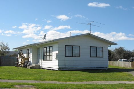 Photo of property in 87 Kitchener Street, Wairoa, 4108