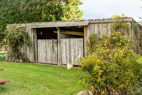 Photo of property in 202 Waitohu Valley Road, Otaki, 5583