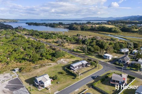 Photo of property in 287 Seaforth Road, Waihi Beach, 3611