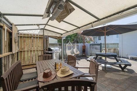 Photo of property in 28 Kauri Place, Tairua, 3508