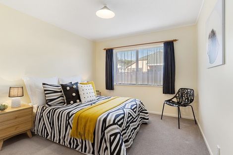Photo of property in 21a Cecil Road, Tawa, Wellington, 5028