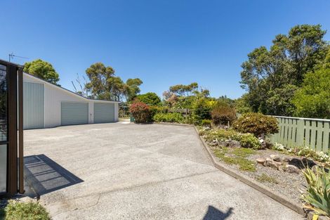 Photo of property in 529 South Road, Omata, New Plymouth, 4374