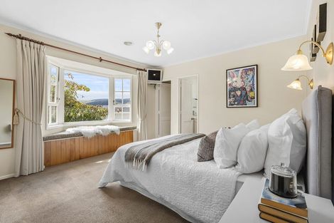 Photo of property in 8 Saint Annes Square, Tawa, Wellington, 5028