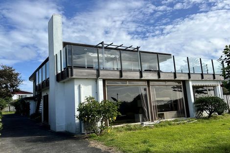 Photo of property in 24 The Esplanade, Eastern Beach, Auckland, 2012