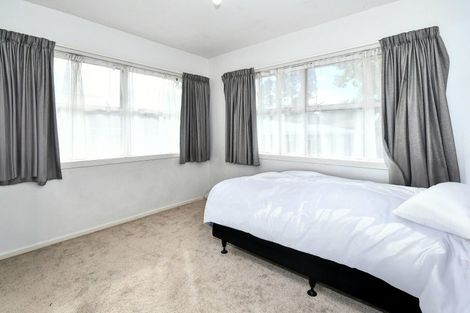 Photo of property in 22 Mirrabooka Avenue, Botany Downs, Auckland, 2010