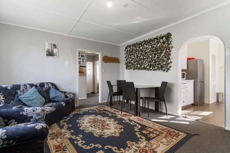 Photo of property in 60 Mckean Avenue, Manurewa, Auckland, 2102