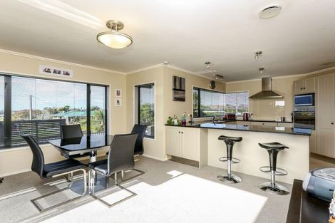 Photo of property in 20 Barrett Road, Whalers Gate, New Plymouth, 4310