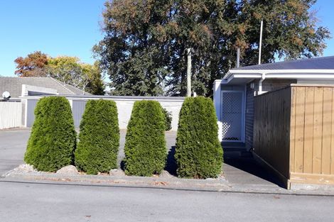 Photo of property in 4/9 Curletts Road, Sockburn, Christchurch, 8042