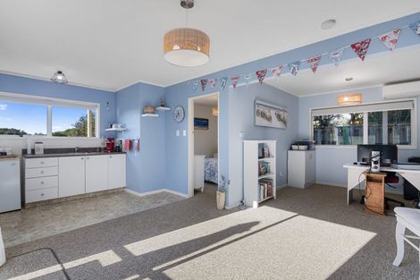 Photo of property in 14 Cliff Road, Tasman, Upper Moutere, 7173