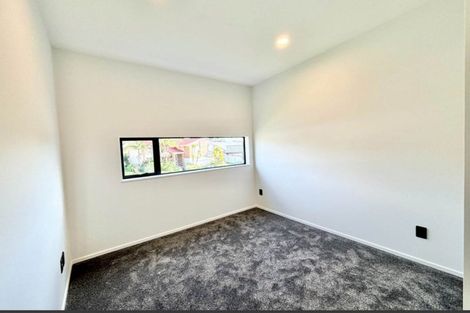 Photo of property in 2 Embling Place, Eastern Beach, Auckland, 2012