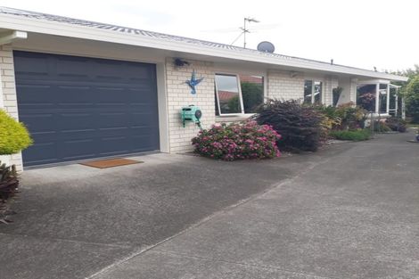 Photo of property in 32 Waimanawa Lane, Waiuku, 2123