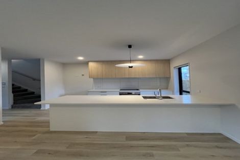 Photo of property in 9 Renata Crescent, Te Atatu Peninsula, Auckland, 0610