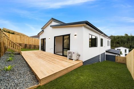 Photo of property in 72 Pacific Heights Road, Orewa, 0931