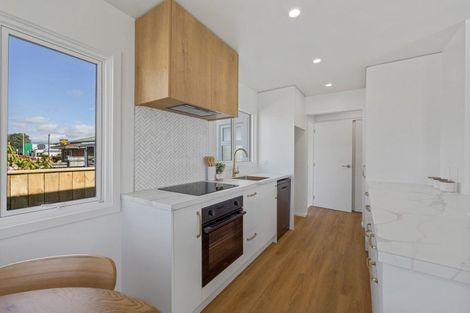 Photo of property in 160 South Road, Spotswood, New Plymouth, 4310