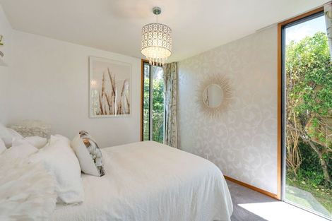 Photo of property in 6 Stormanstown Way, Seatoun, Wellington, 6022