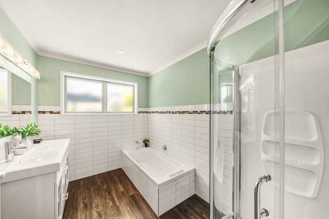 Photo of property in 13 Marua Palm Grove, Timberlea, Upper Hutt, 5018