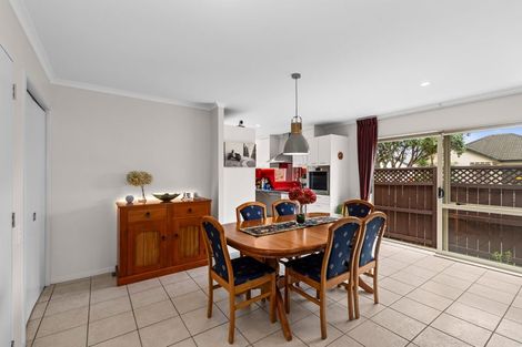 Photo of property in 17 Espalier Drive, Henderson, Auckland, 0612