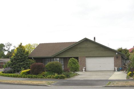 Photo of property in 262 Queenspark Drive, Parklands, Christchurch, 8083