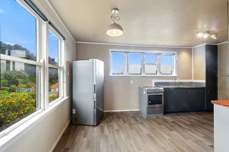 Photo of property in 84 Glenpark Avenue, Frankleigh Park, New Plymouth, 4310